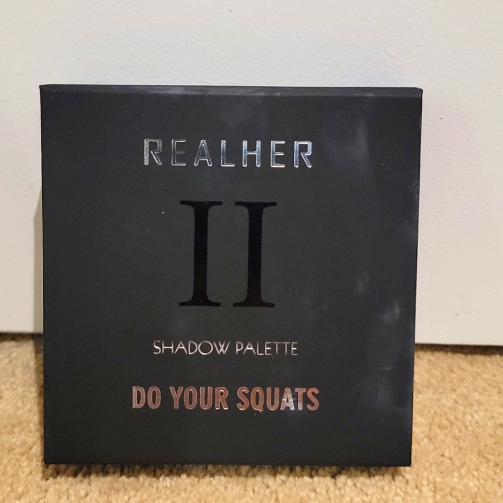 Eye shadow pallette